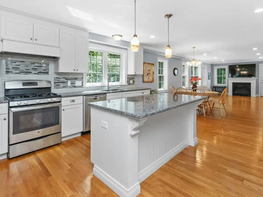 32 Lauricella Lane, Waltham, MA 02452 - #3
