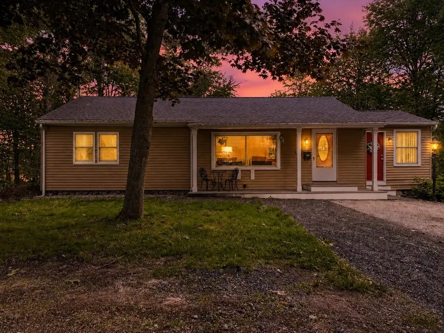 8 Woodside Ter, Auburn, MA 01501 - #3