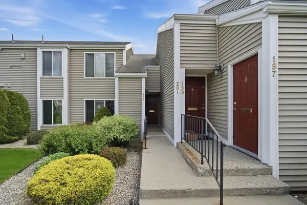 201 Nassau Dr #201, Springfield, MA 01129