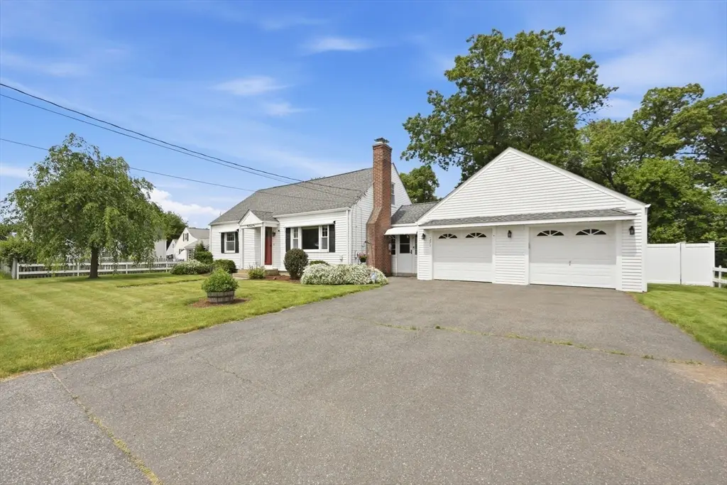271 Wildermere St, Chicopee, MA 01020 - #1