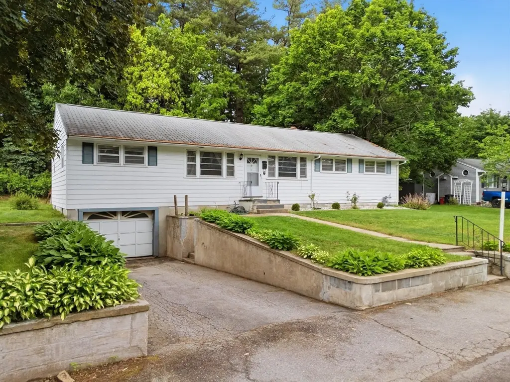 11 Mcfarlin Rd, Chelmsford, MA 01824 - #1
