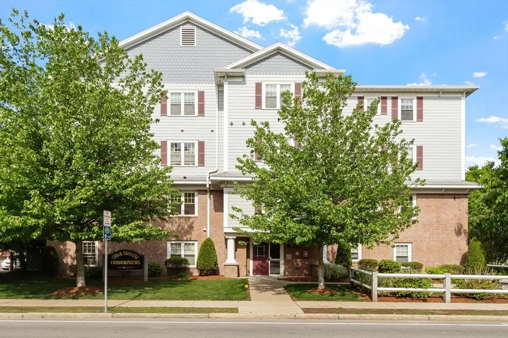185 Essex St #1A, Melrose, MA 02176 - #1