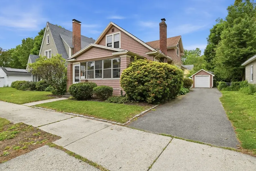 54 Thorndyke St, Springfield, MA 01118 - #3