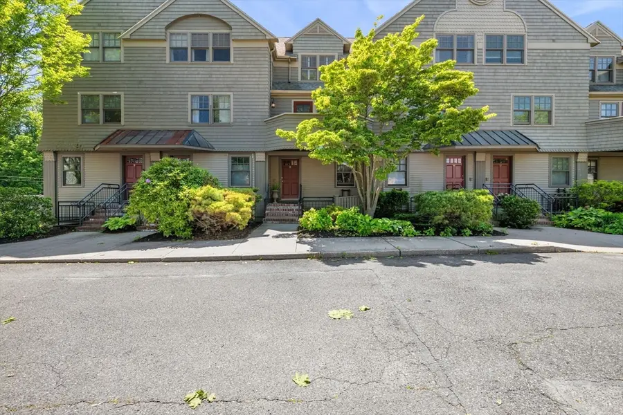 27 West St #11, Beverly, MA 01915 - #3