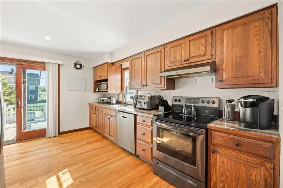 43 Tucker St, Fall River, MA 02724 - #2