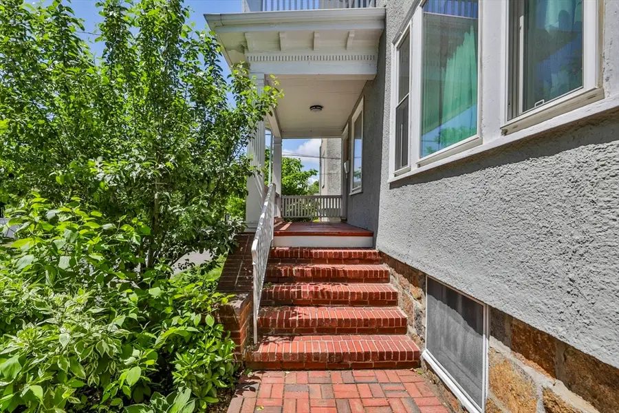 583 Eliot St #583, Milton, MA 02186 - #2