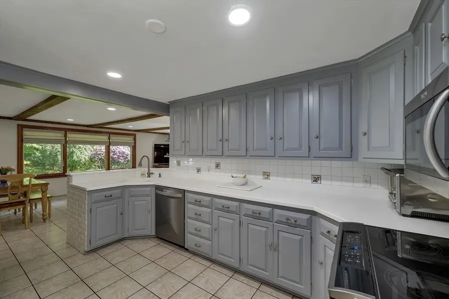 29 Trickett, Lynnfield, MA 01940 - #3