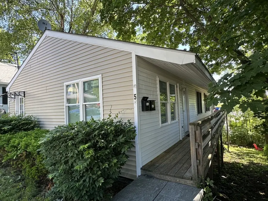 5 Loring St, Worcester, MA 01606 - #2