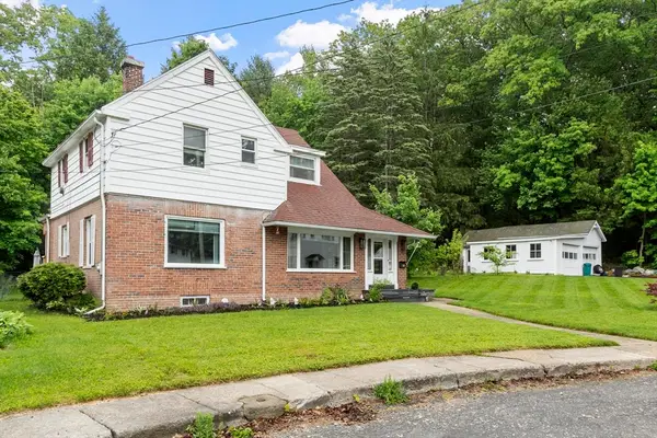 101 Starrett Ave, Athol, MA 01331