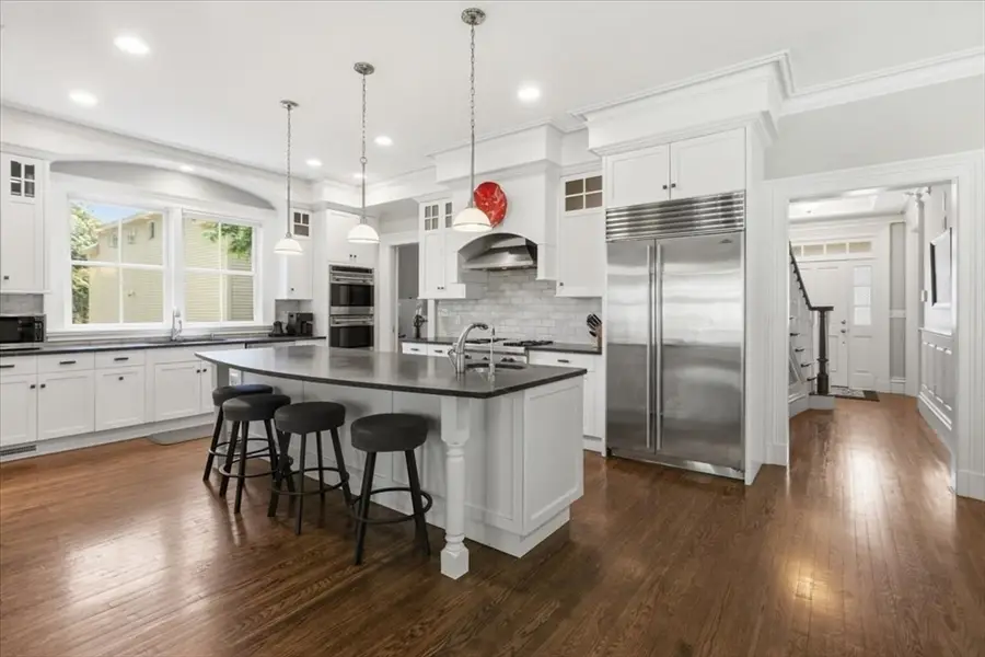 7 Locust Ave, Lexington, MA 02421 - #3