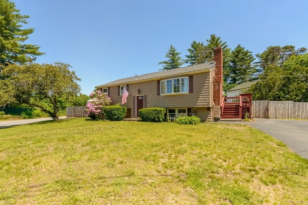 9 Oakland Rd, Pepperell, MA 01463 - #1