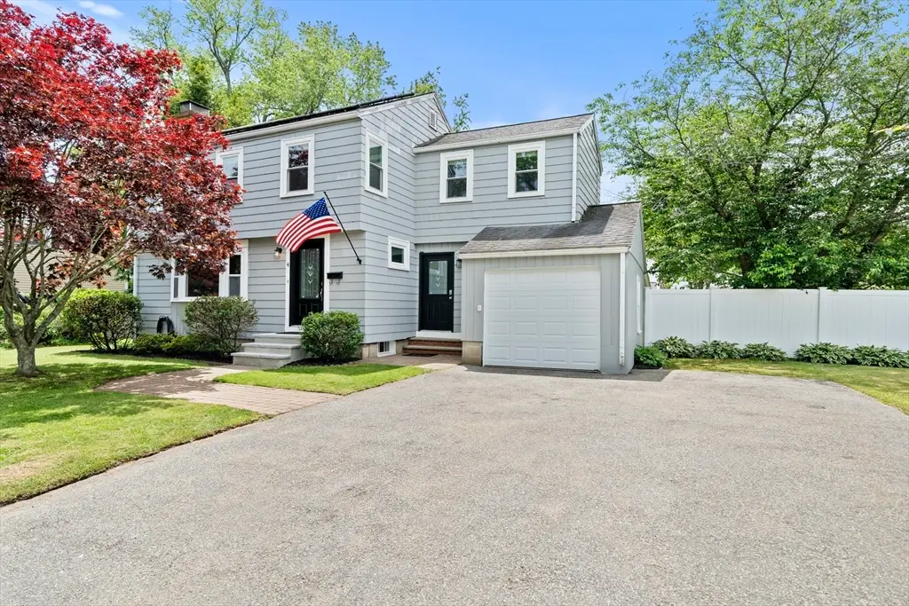 4 Sendick Rd, Woburn, MA 01801 - #1