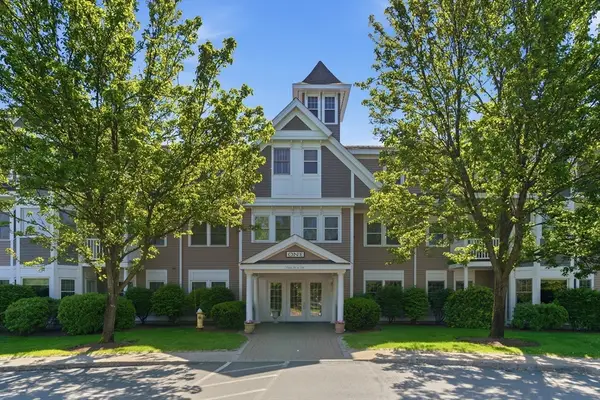 6 Technology Dr #117, Chelmsford, MA 01863