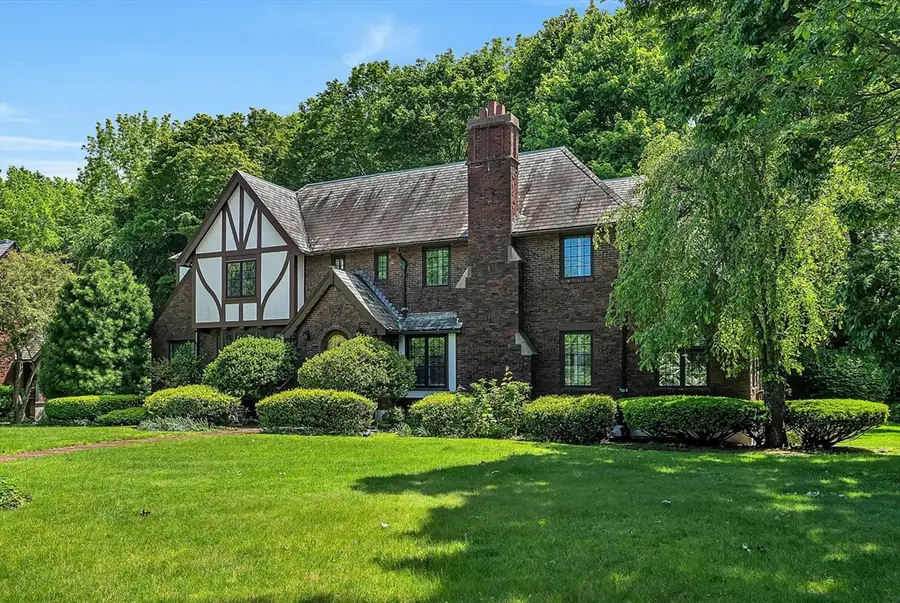 518 Newton St, Chestnut Hill, MA 02467 - #2