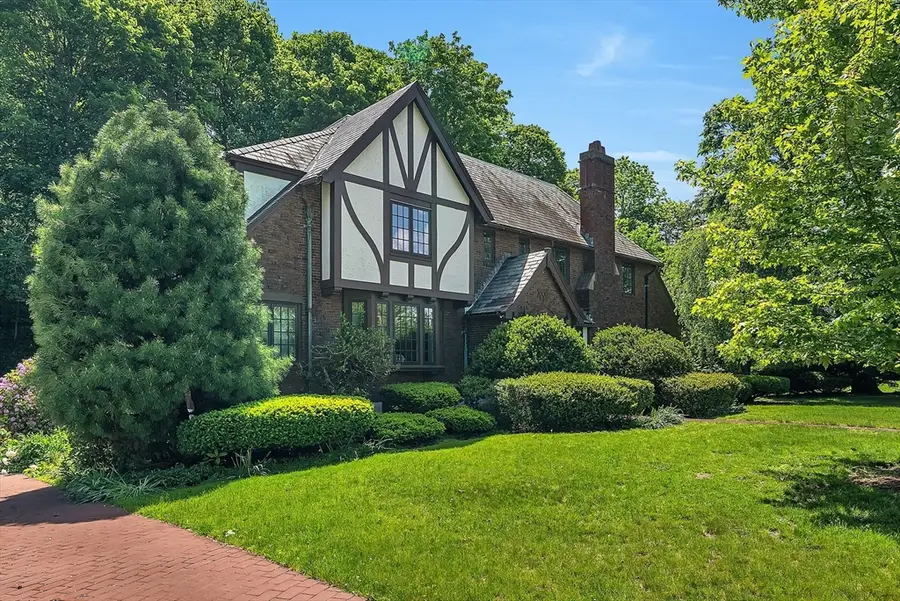 518 Newton St, Chestnut Hill, MA 02467 - #3