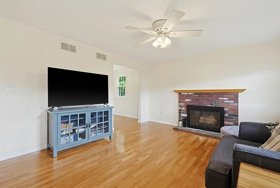 9 Paula Rd, Milford, MA 01757 - #3
