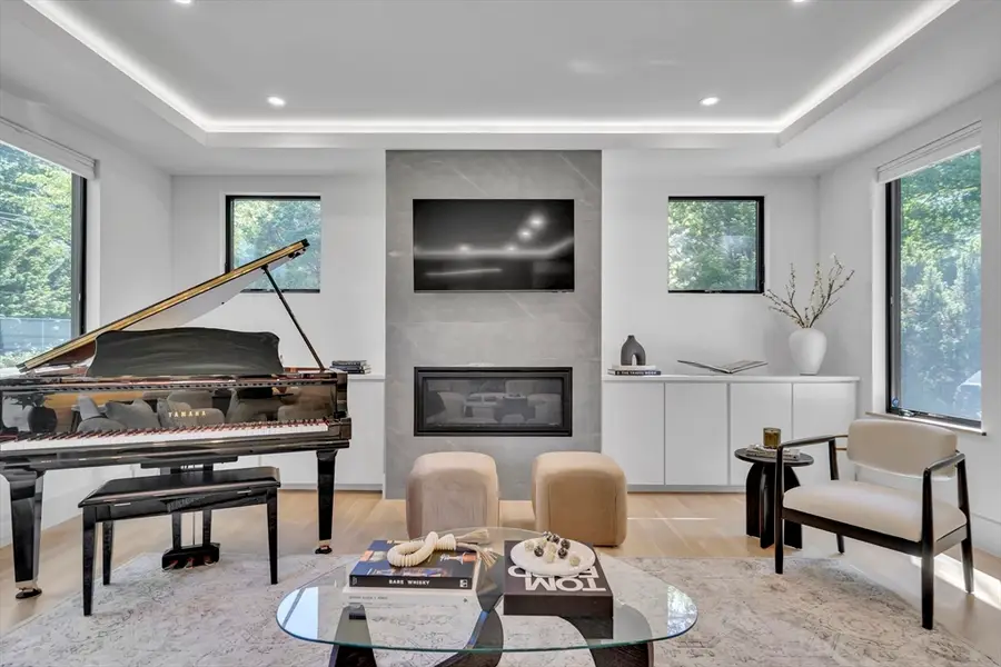 1242 Beacon St, Newton, MA 02468 - #2