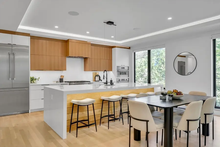 1242 Beacon St, Newton, MA 02468 - #3