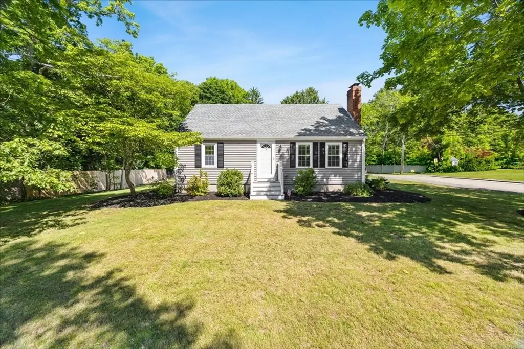 208 Matfield St, West Bridgewater, MA 02379 - #1