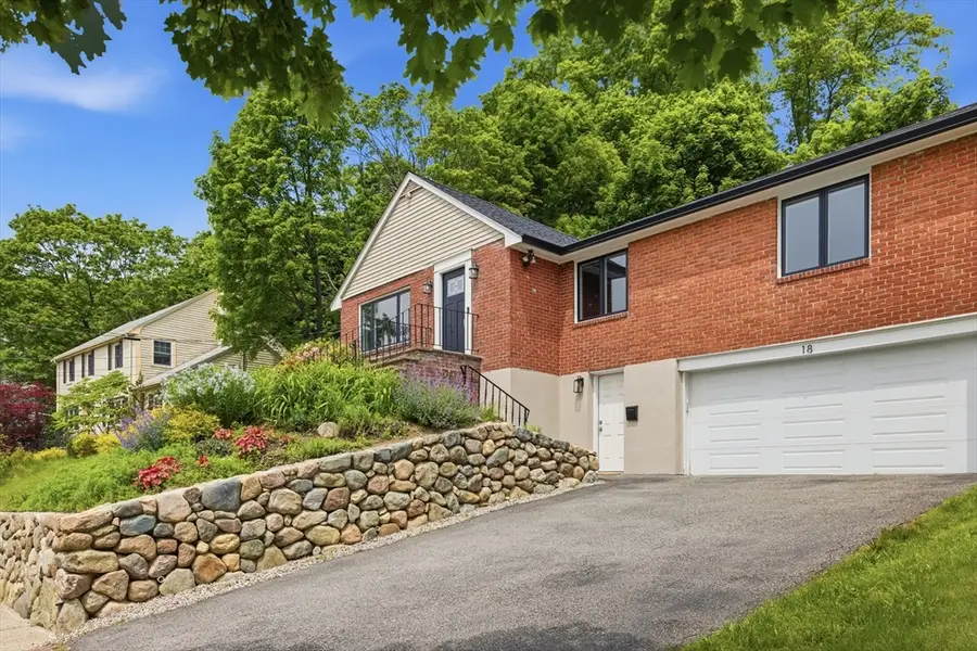18 Travis Dr, Newton, MA 02467 - #2