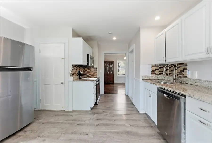 68 Brooks St, Worcester, MA 01606 - #3