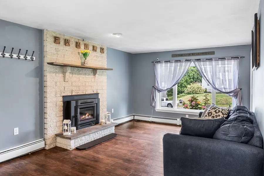 24 Lantern Ln, Milford, MA 01757 - #2