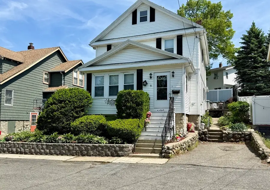 8 Lincoln Ct, Saugus, MA 01906 - #2