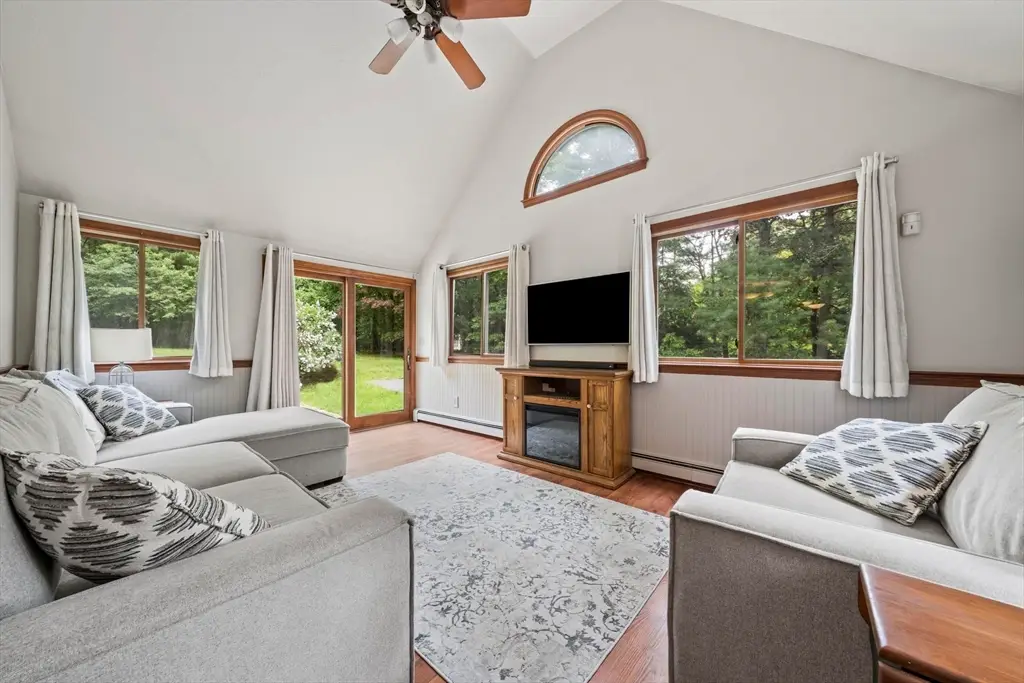 20 Aldana Rd, Halifax, MA 02338 - #1