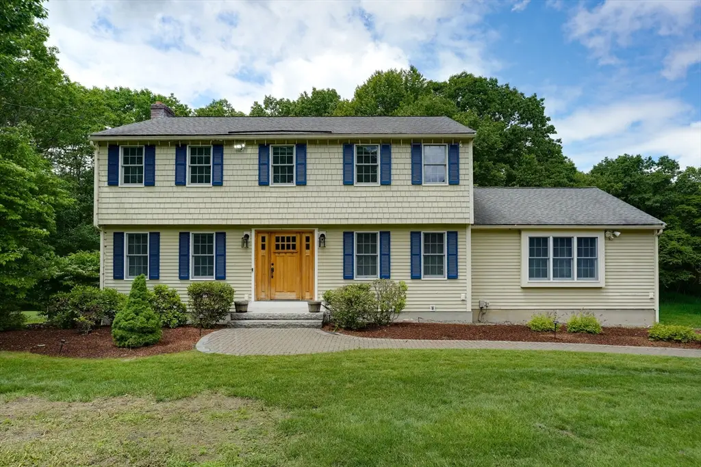 10 Virginia Rd, Tyngsborough, MA 01879 - #1