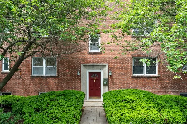 19 Alton Court #1, Brookline, MA 02446