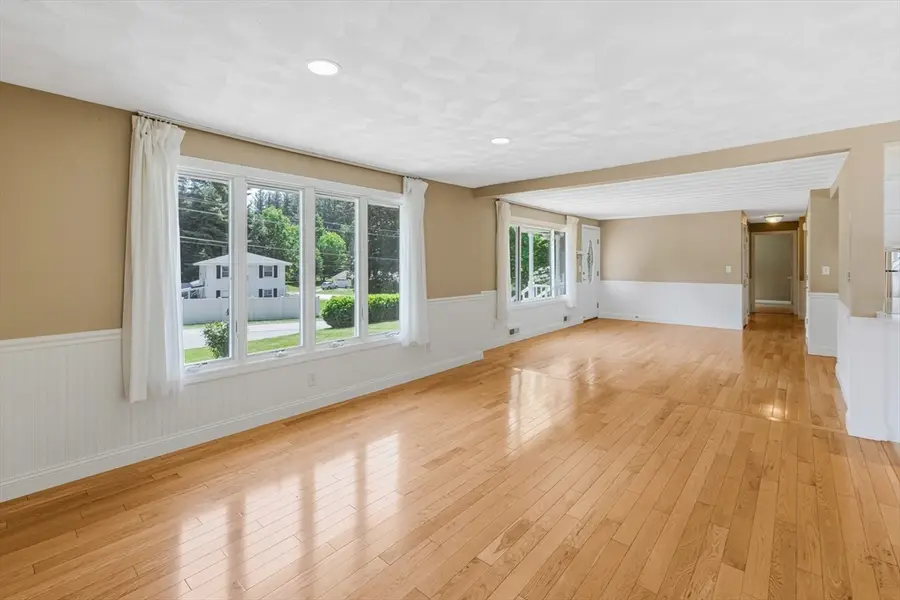 14 Raymond Rd, Chelmsford, MA 01824 - #3