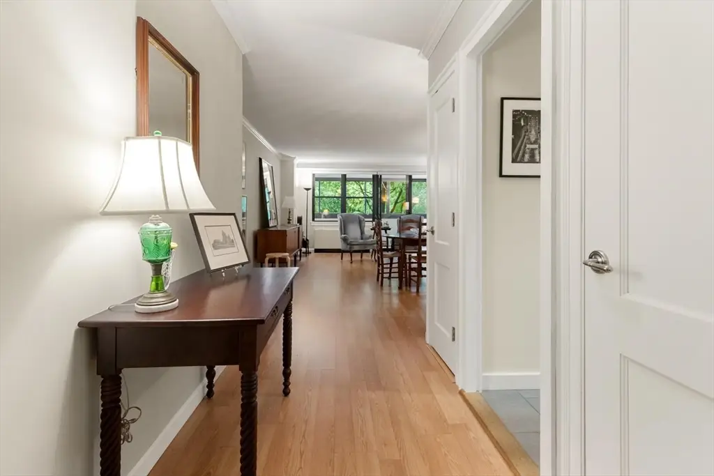 2 Hawthorne Pl #5M, Boston, MA 02114 - #1