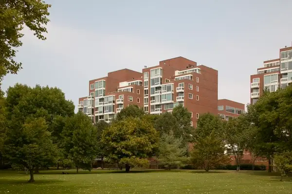975 Memorial Drive #403, Cambridge, MA 02138