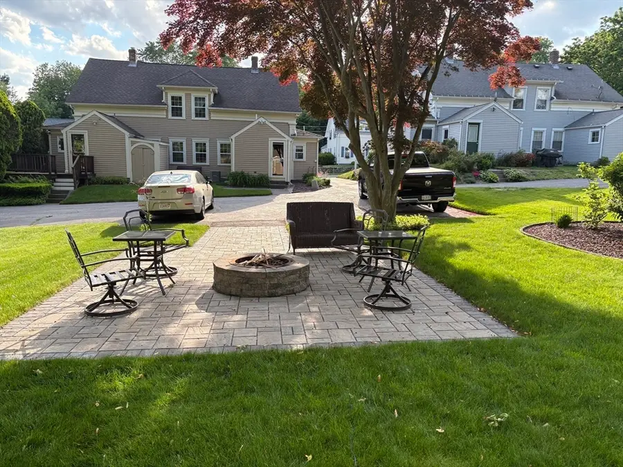 20 Forest St #20, Whitinsville, MA 01588 - #3