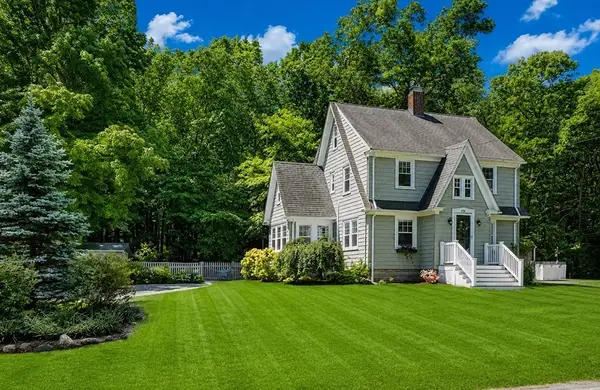 270 Elm St, Walpole, MA 02081