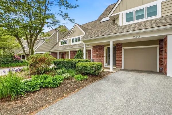 74 S Quinsigamond Ave #2, Shrewsbury, MA 01545