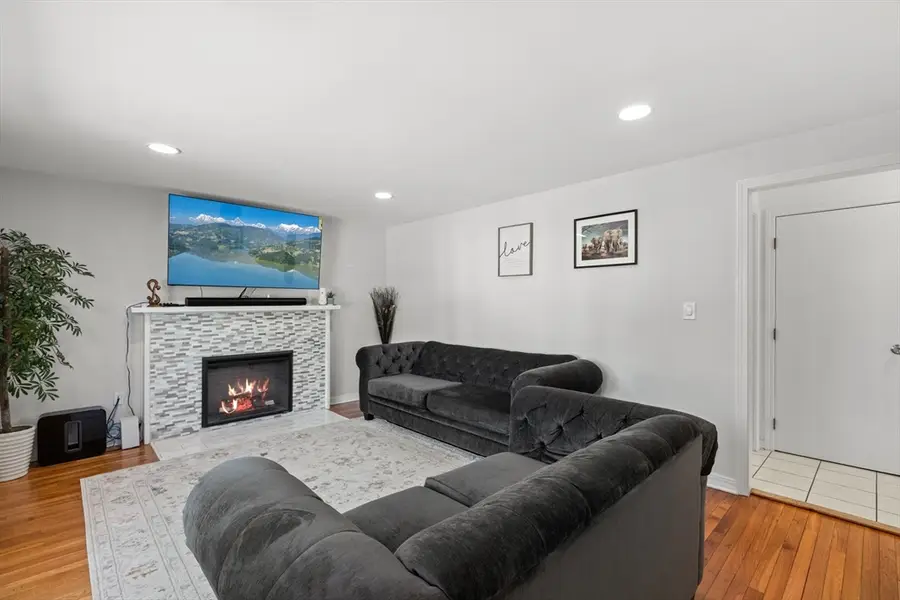 207 Washington St, Leominster, MA 01453 - #3