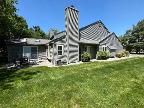 600 Ridgefield Cir #A, Clinton, MA 01510