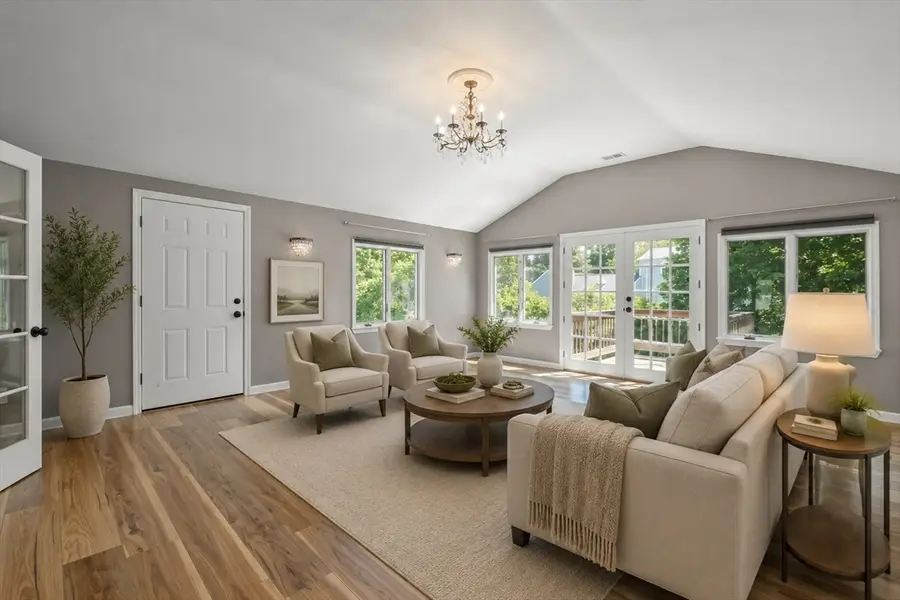 9 Oak Dr, Plainville, MA 02762 - #2