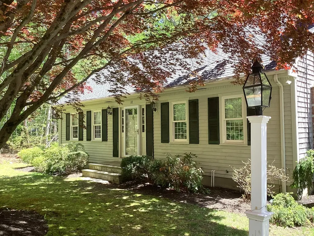 18 Bennett Rd, Rochester, MA 02770 - #1