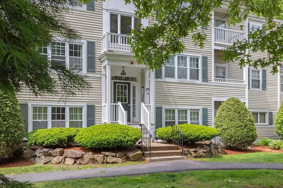 700 Brookside Dr #J, Andover, MA 01810 - #3