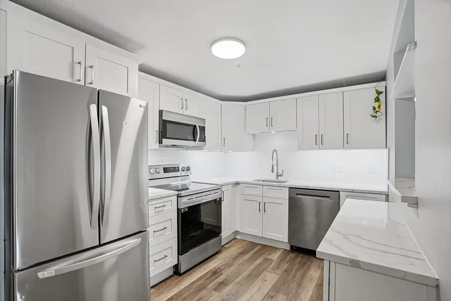 26 Williamsburg Ct #12, Shrewsbury, MA 01545 - #3