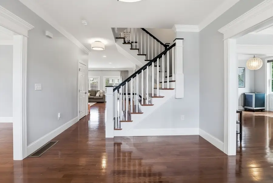 7 Howe St, Hingham, MA 02043 - #2