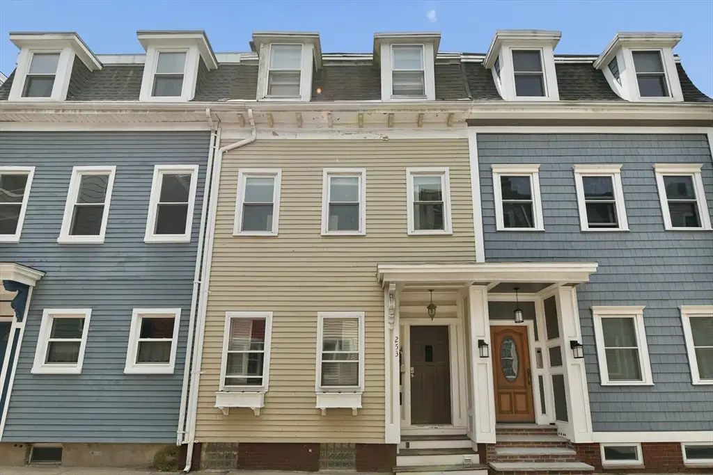 253 Gold St #2, Boston, MA 02127 - #1