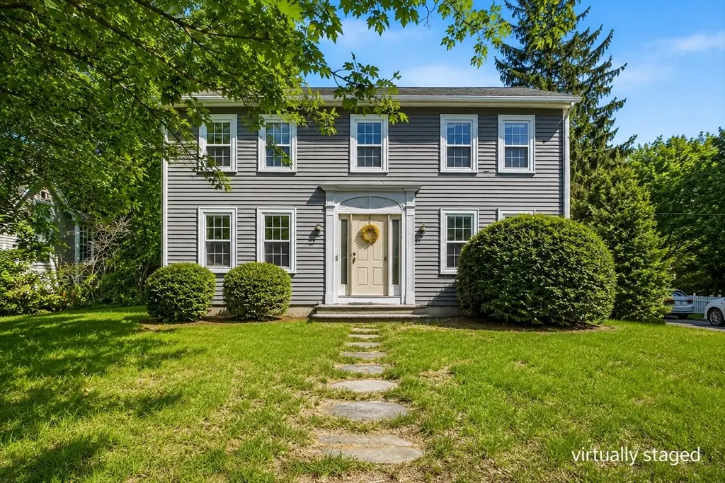 5 Pleasant St, Upton, MA 01568 - #1