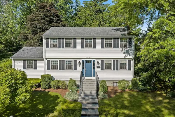 17 Old Wood Road, Framingham, MA 01701