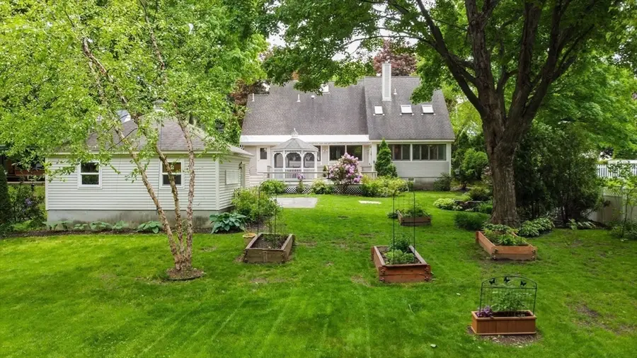 438 Merrimac St, Newburyport, MA 01950 - #3