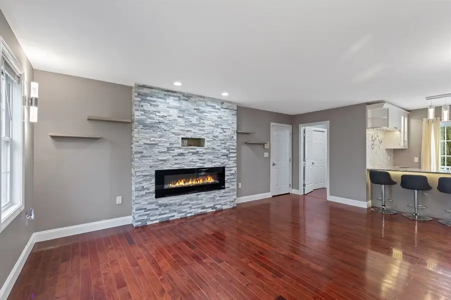 85 Pine St, Franklin, MA 02038 - #2