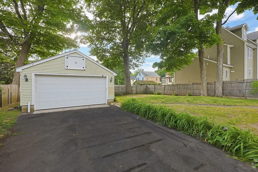 11 Eleanor St, Dedham, MA 02026 - #2