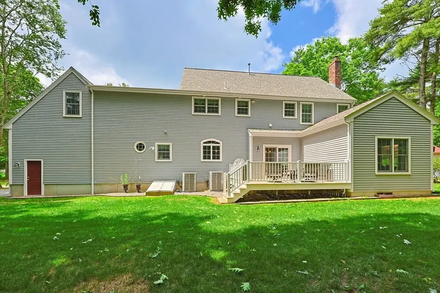 8 Douglas Dr, Mansfield, MA 02048 - #3